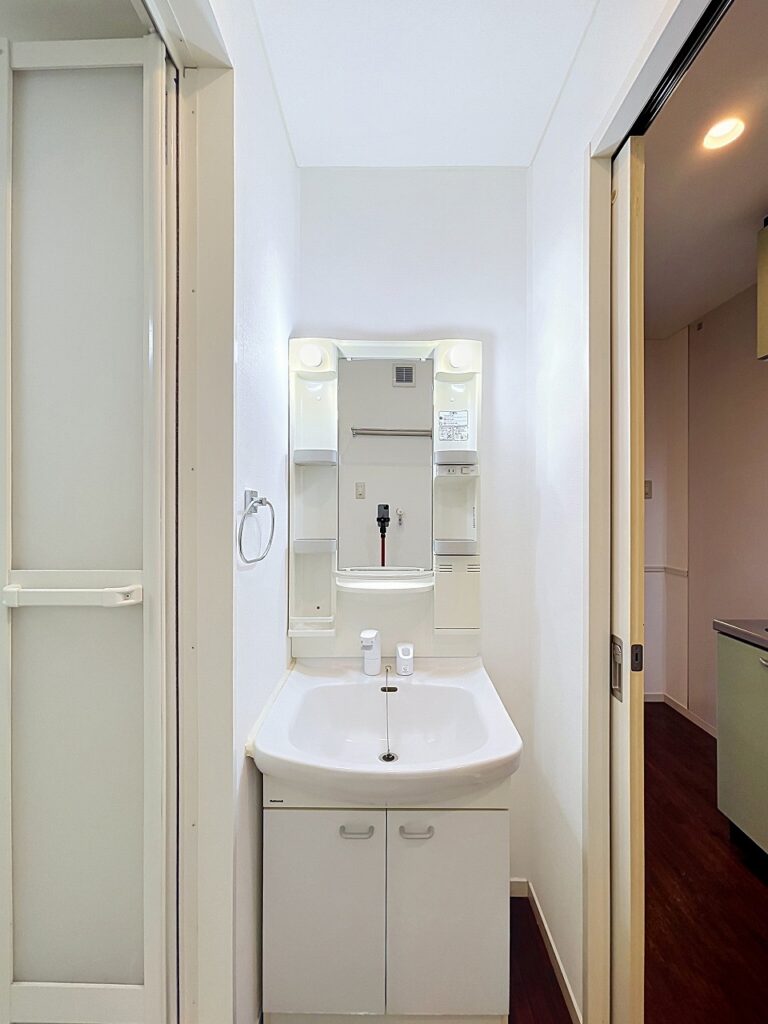 コンフォート北秋津201